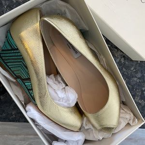 LK Bennet London Toe Gold wedge